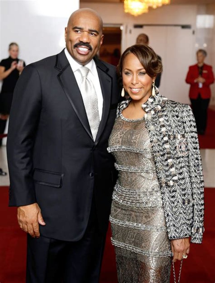 Steve Harvey&nbsp;and his wife Mary attend the 2004 Black Entertainment Awards&nbsp;on June 29, 2004, in Hollywood, California. I Source: Getty Images